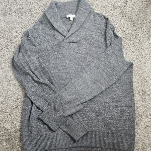 GAP Gray V-Neck Sweater with Ribbed Texture